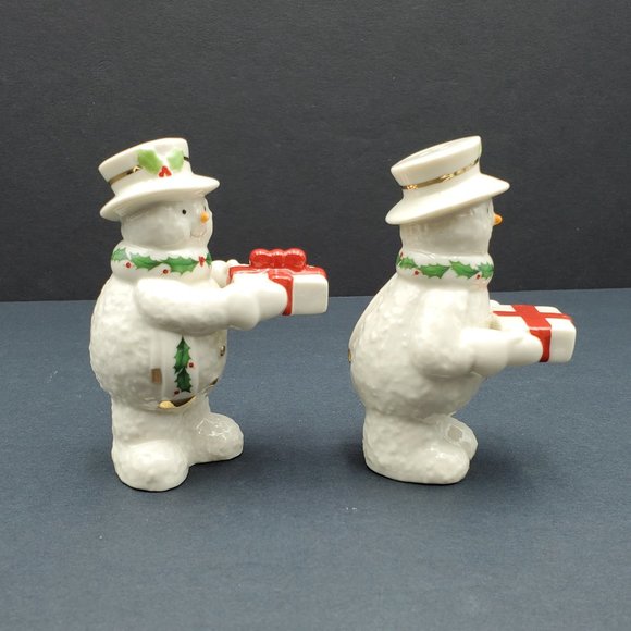 Lenox Happy Holly Days Snowman Sharing Gifts Salt Pepper Shakers Snowmen - Picture 3 of 11
